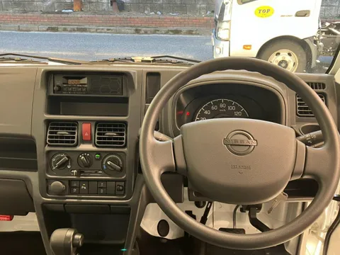 Nissan Clipper Truck