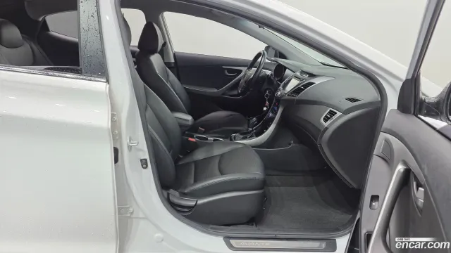 Hyundai Elantra (Avante)