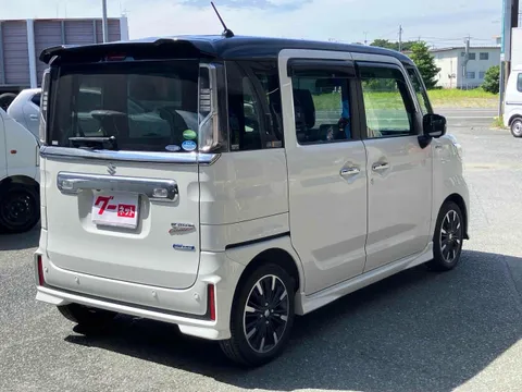 Suzuki Spacia Custom