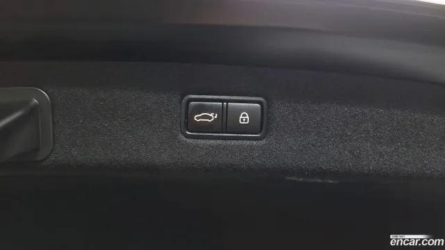 Genesis G90 (EQ900)