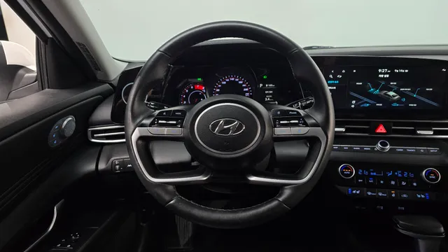 Hyundai Elantra (Avante)