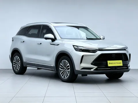 BAIC X7