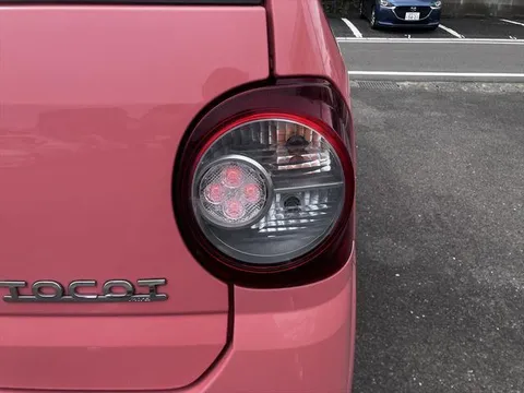 Daihatsu Mira Tocot