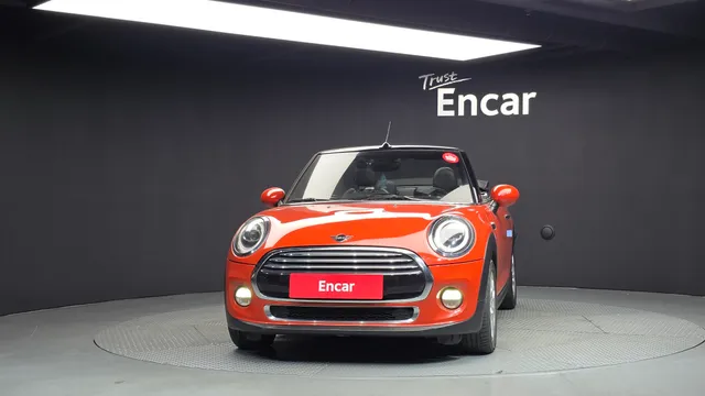 MINI Cooper Convertible