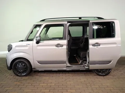 Suzuki Spacia Gear