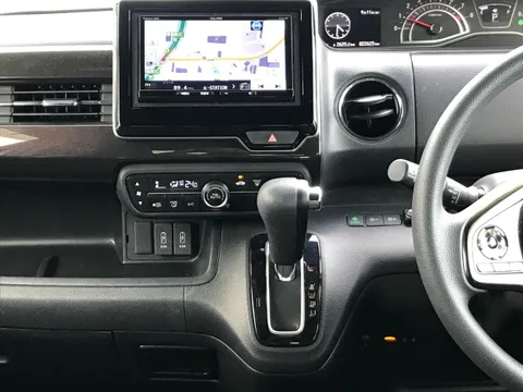 Honda N-BOX Custom