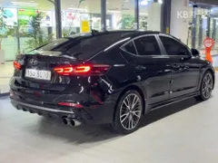 Hyundai Elantra (Avante)