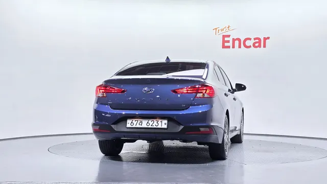 Hyundai Elantra (Avante)