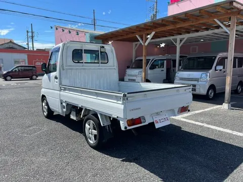 Mitsubishi Minicab Truck