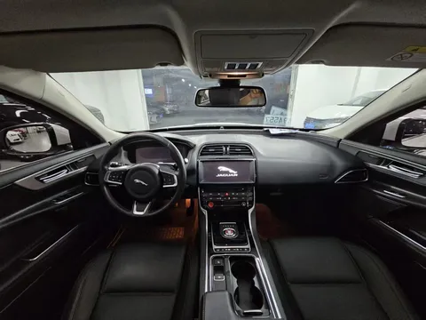 Jaguar XEL