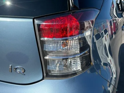 Toyota iQ
