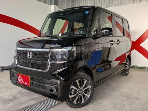 Honda N-BOX Custom