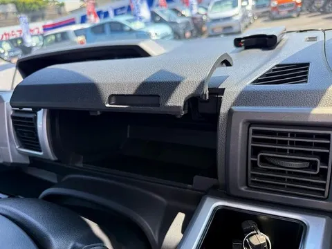 Toyota Pixis Mega
