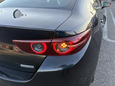Mazda MAZDA3 Sedan