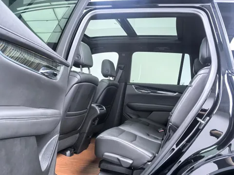 Cadillac XT6