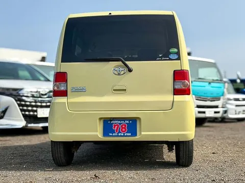 Toyota Pixis Space