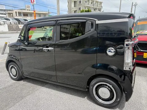 Honda N-BOX Slash