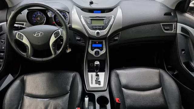 Hyundai Elantra (Avante)