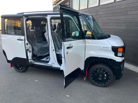 Mitsubishi Delica Mini