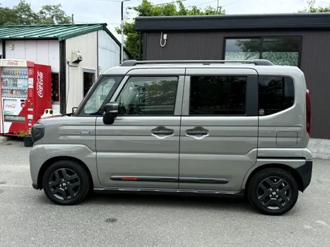 Suzuki Spacia Gear