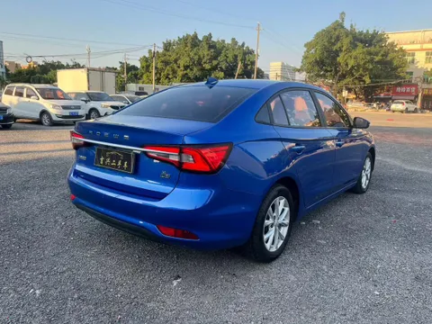 Roewe i5