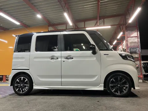 Suzuki Spacia Custom