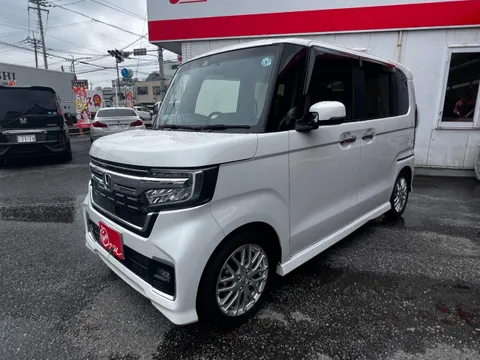 Honda N-BOX Custom