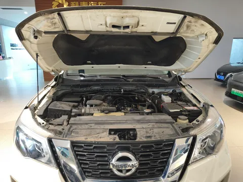 Nissan Terra