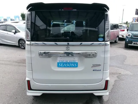Suzuki Spacia Custom