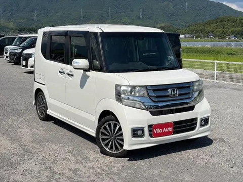Honda N-BOX Custom