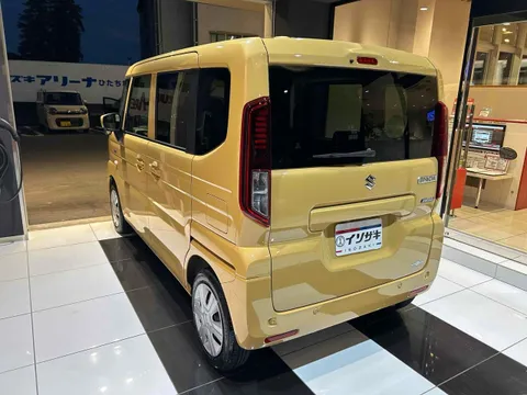 Suzuki Spacia