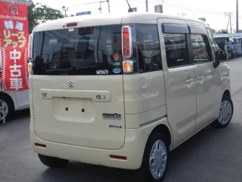 Suzuki Spacia