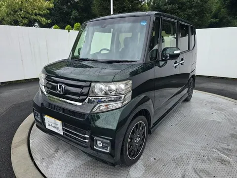 Honda N-BOX Custom