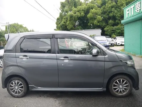 Honda N-WGN Custom