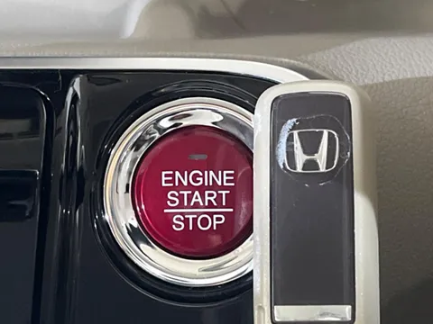 Honda N-BOX Slash
