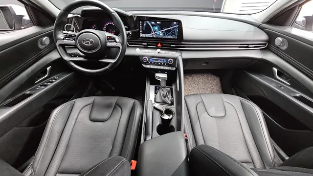 Hyundai Elantra (Avante)