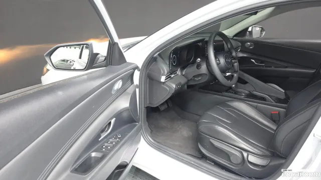 Hyundai Elantra (Avante)