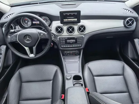Mercedes-Benz Mercedes-Benz GLA