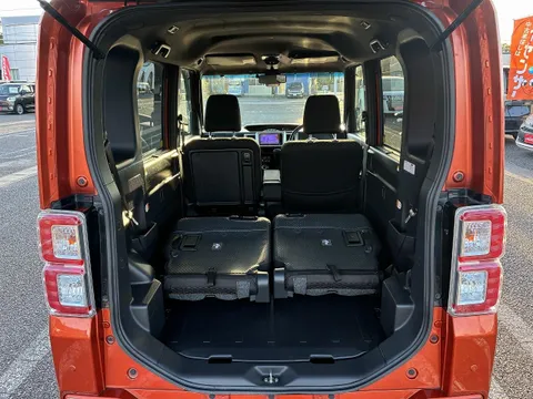 Toyota Pixis Mega