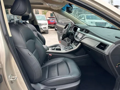 Geely Emgrand GL