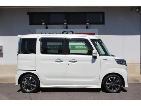 Suzuki Spacia