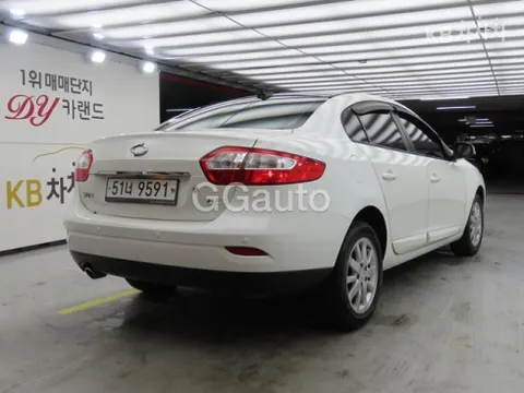 Renault SM3