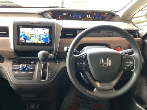 Honda Freed Plus