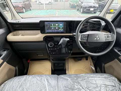 Mitsubishi Delica Mini