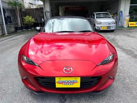 Mazda MX-5 (Roadster)