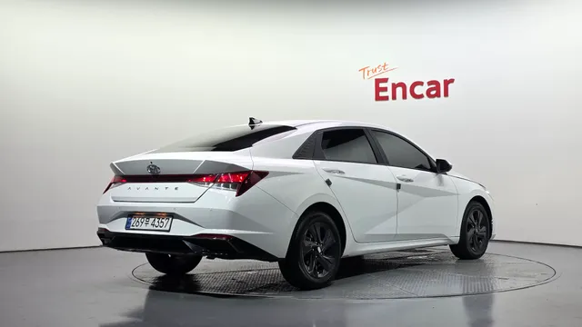 Hyundai Elantra (Avante)