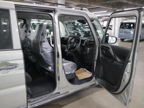 Suzuki Spacia Gear