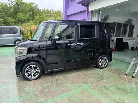 Honda N-BOX Custom