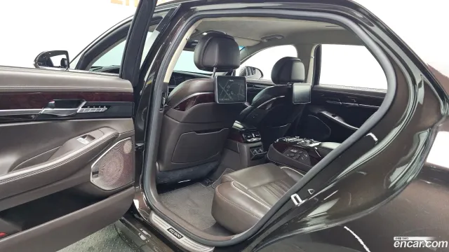 Genesis G90 (EQ900)