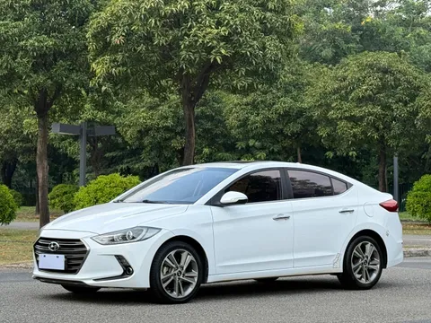 Hyundai Elantra (Avante)